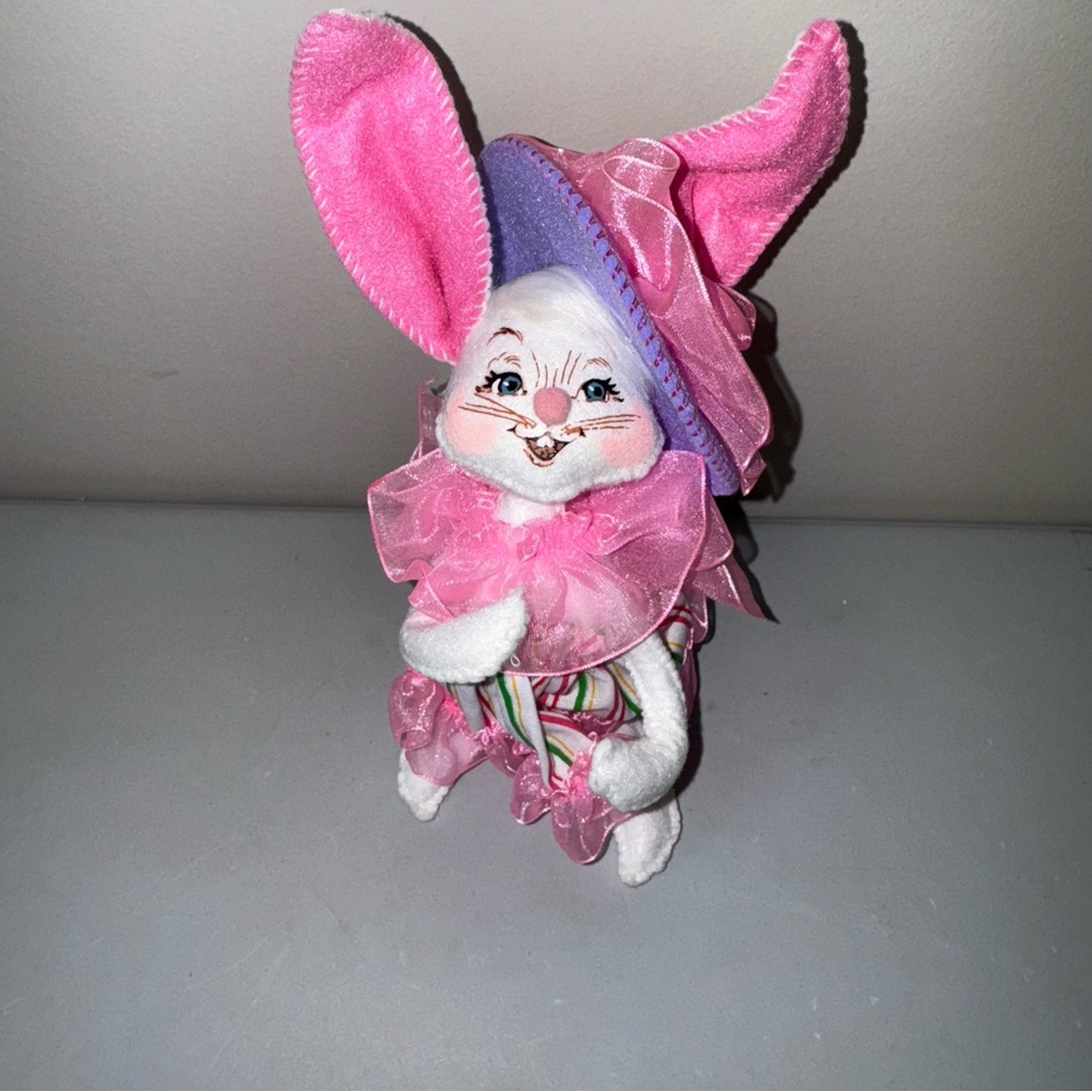 Annalee 2018 Easter Parade Girl Bunny 6" Wearing Easter Dress and Hat Spring